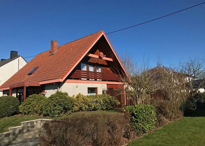 Jutta U. Andreas Arenz *